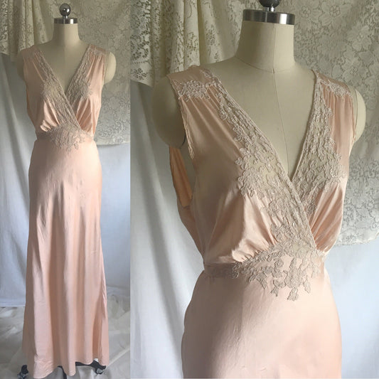 Vintage 1930's Nightgown | Rose Gold Silk with Embroidered Lace Tulle | Size M, LG - Daggers & Dames