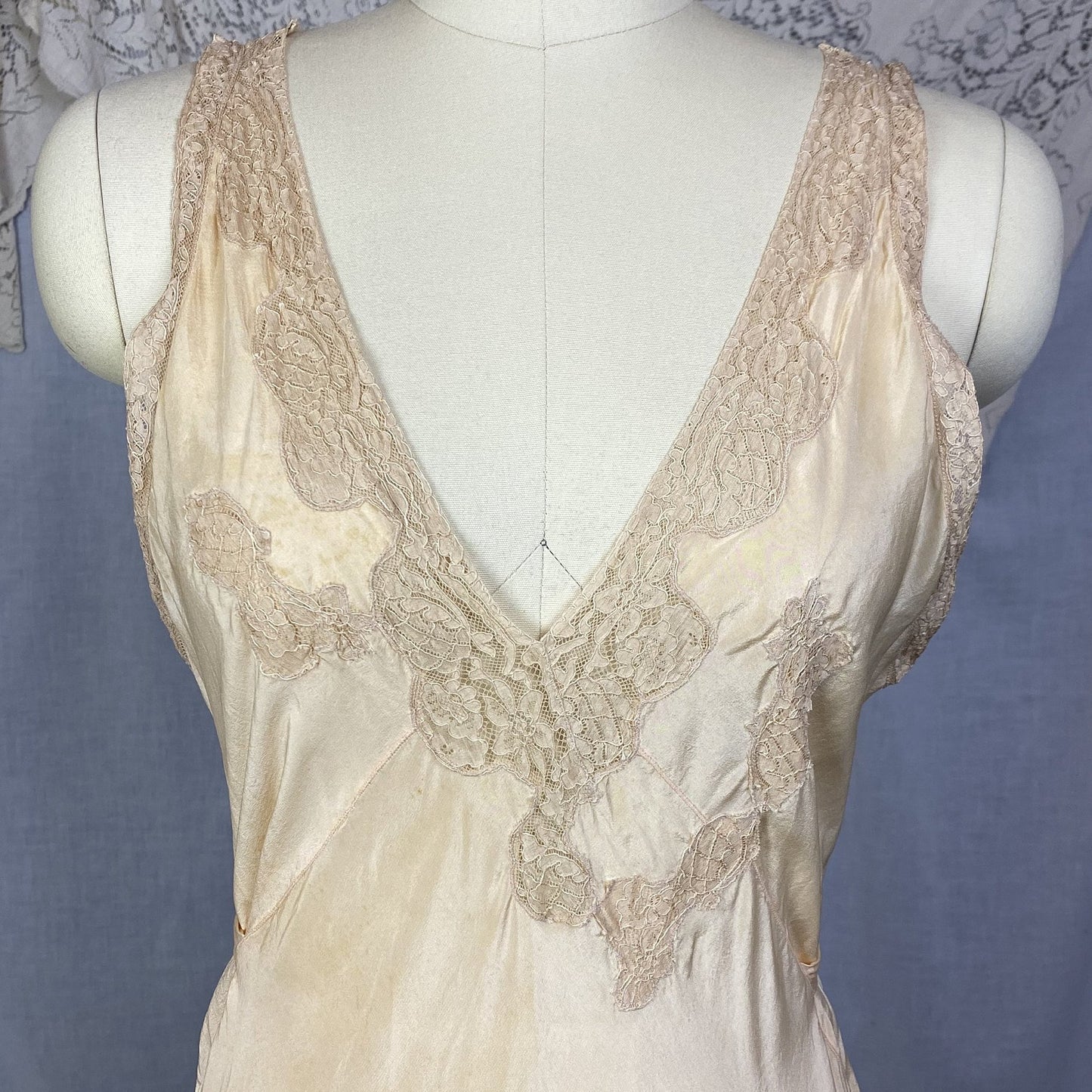 Vintage 1930's Nightgown |Sheer Ivory Silk with Deep Nude Lace | Size M - Daggers & Dames