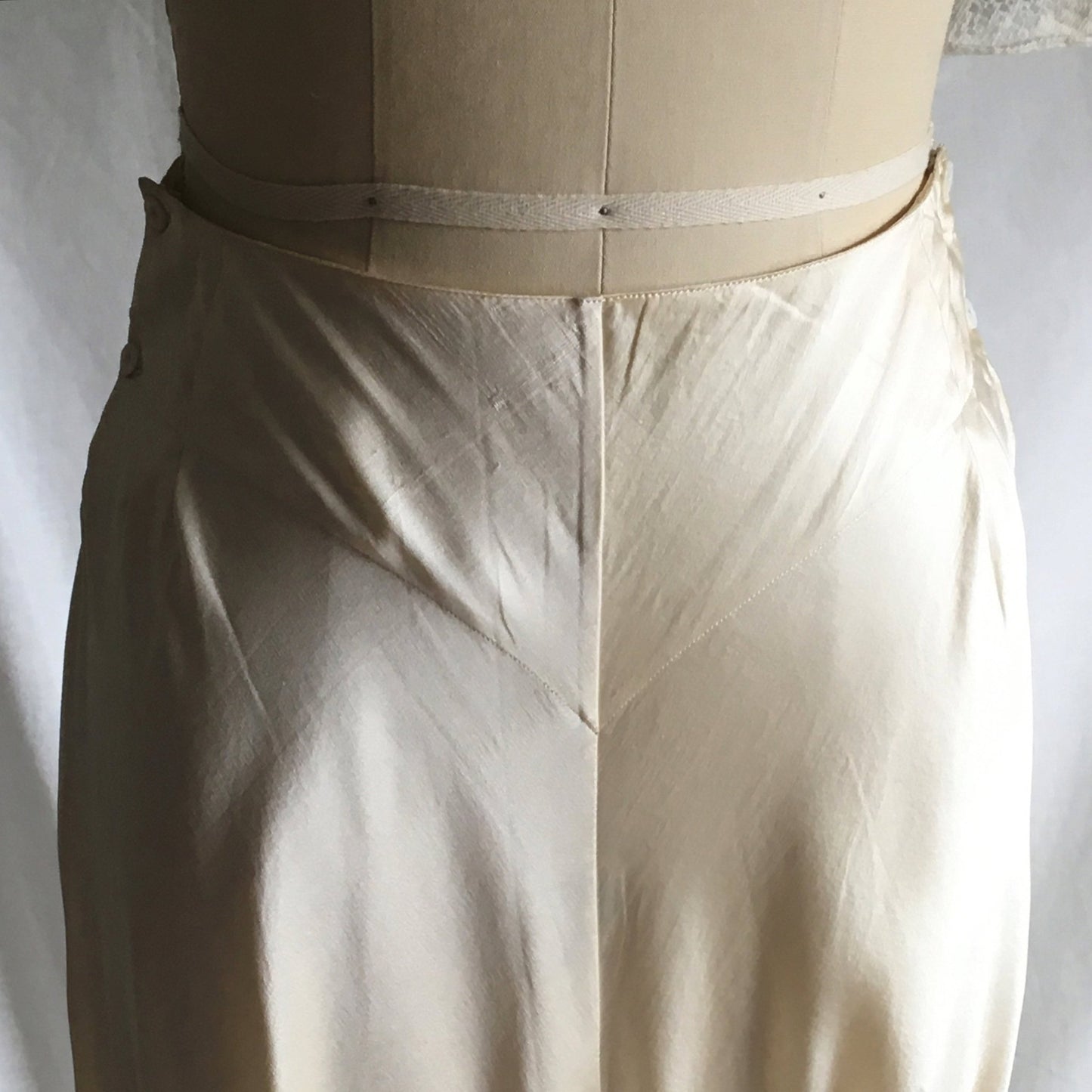 Vintage 1930's Pajama Set | Champagne Silk Charmeuse with Embroidered Chiffon | Size XXS, XS - Daggers & Dames