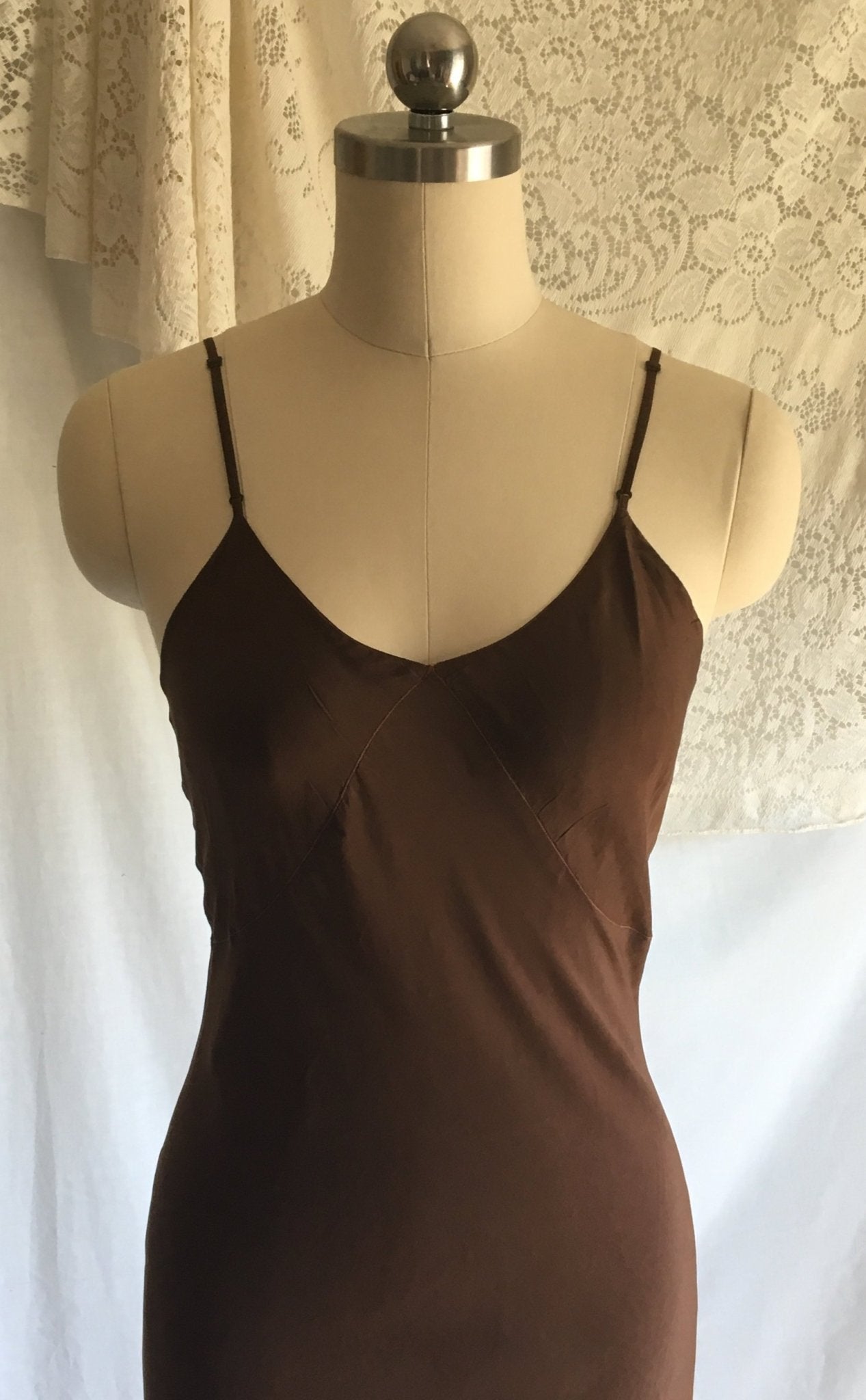 Vintage 1930's Slip | Mocha Brown Silk Crepe de Chine with Bias Cut | Barbizon | Size XS, Petite - Daggers & Dames