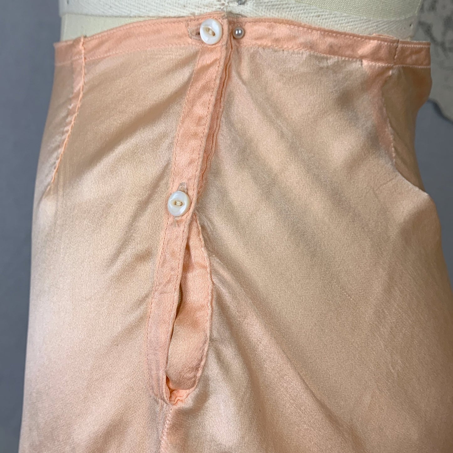 Vintage 1930's Tap Pants & Bralette Lingerie Set | Peach Silk Charmeuse with Mixed Alençon Lace | Size XS | Homemade - Daggers & Dames