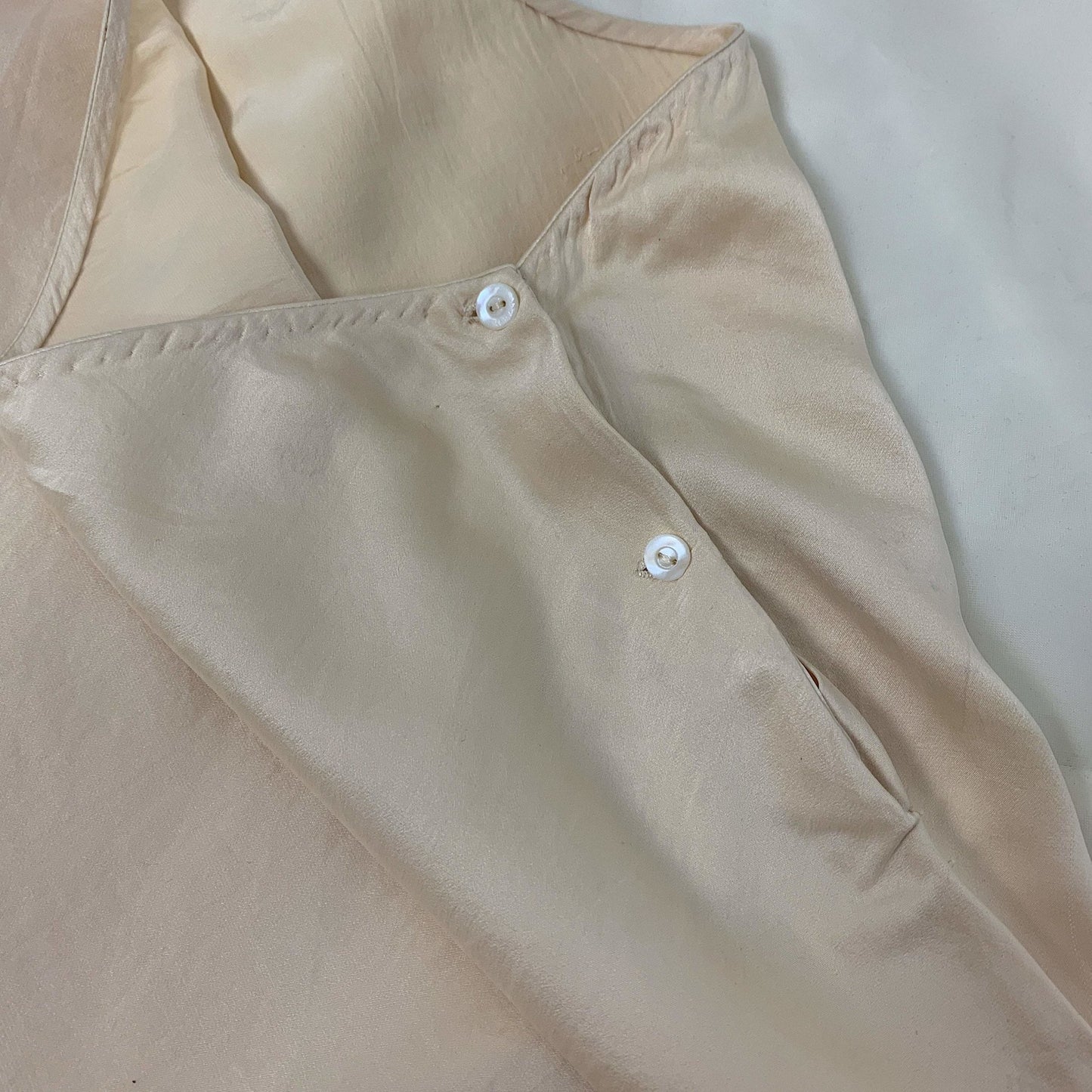 Vintage 1930's Tap Pants | Champagne Silk with Embroidered Crepe Appliqué | Size XS - Daggers & Dames