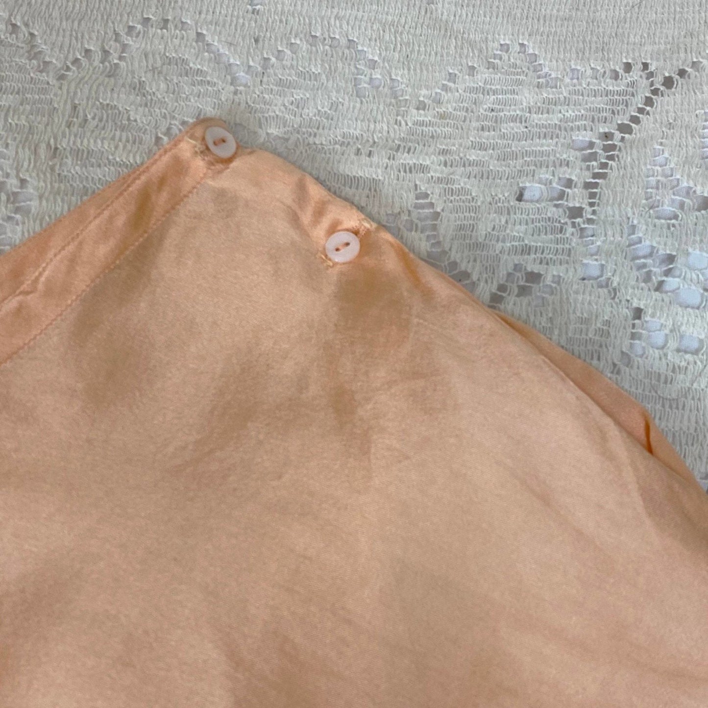 Vintage 1930's Tap Pants | Hand Stitched Rich Peach Silk with Floral Embroidery | Size S, M | Trillium - Daggers & Dames