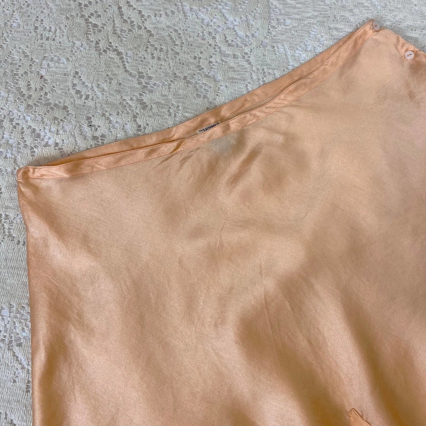 Vintage 1930's Tap Pants | Hand Stitched Rich Peach Silk with Floral Embroidery | Size S, M | Trillium - Daggers & Dames
