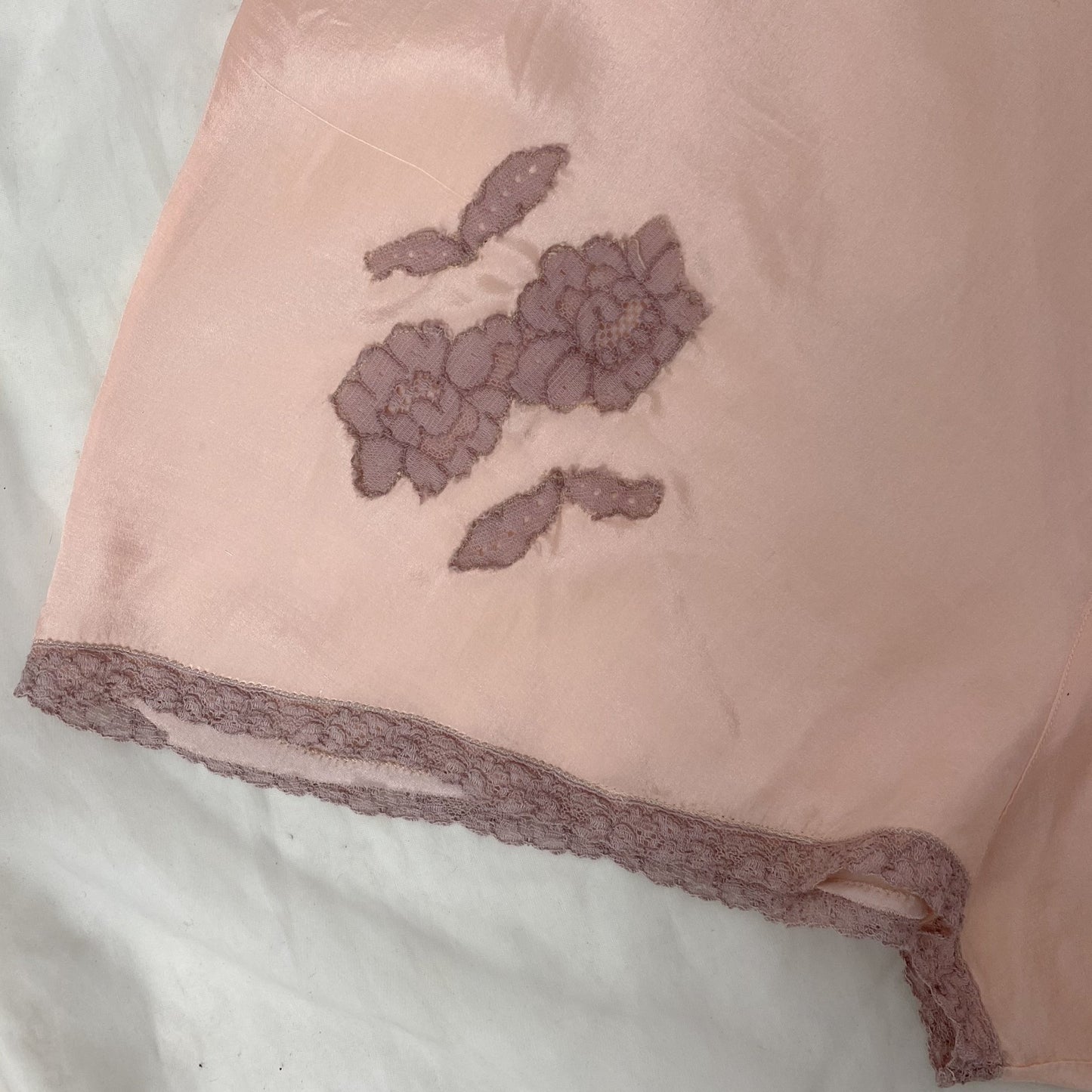 Vintage 1930's Tap Pants | Rich Petal Pink Silk with Deep Blush Lace Appliqué | Size S - Daggers & Dames