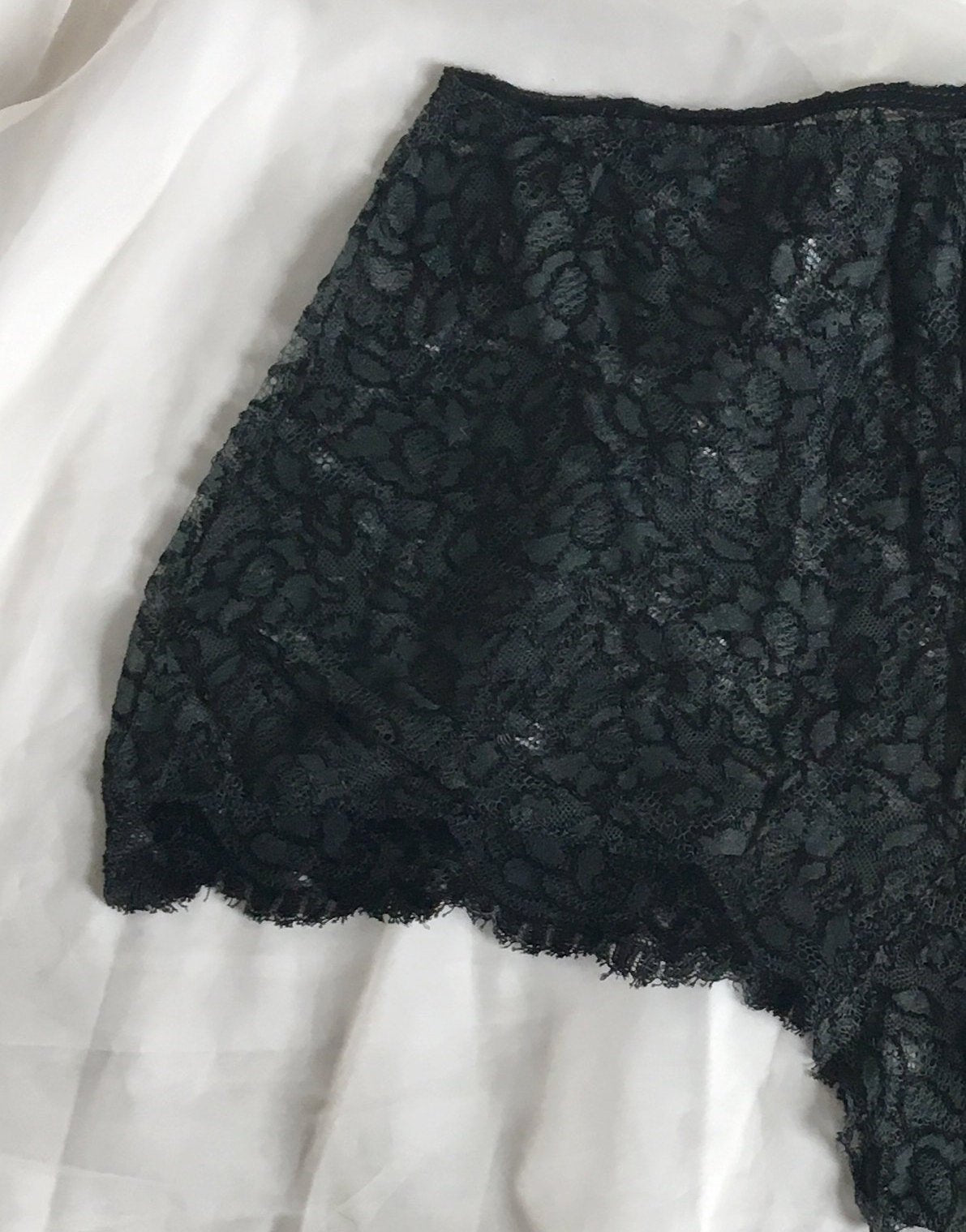 Vintage 1930's Tap Pants | Sheer Black & Gray Chantilly Lace with Shell Button | Size S - Daggers & Dames