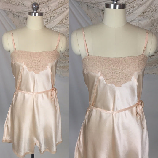Vintage 1930's Teddy Chemise | Light Peach Silk with Alençon Lace & Ribbon Tie | Dunning Pure Silk | Size LG - Daggers & Dames