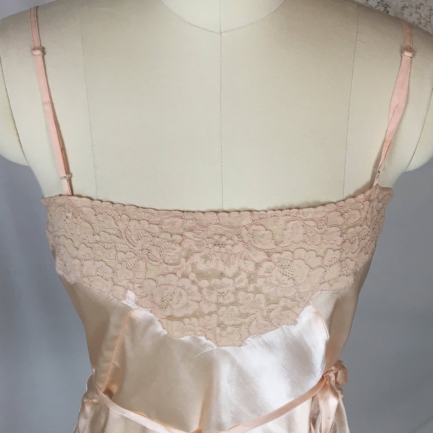 Vintage 1930's Teddy Chemise | Light Peach Silk with Alençon Lace & Ribbon Tie | Dunning Pure Silk | Size LG - Daggers & Dames