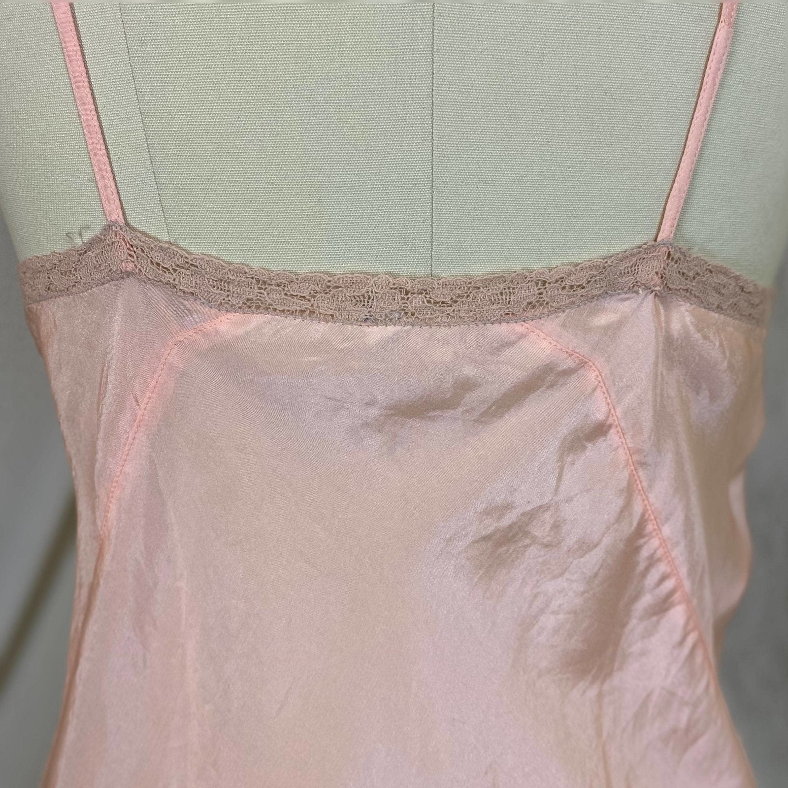 Vintage 1930's Teddy Chemise | Pale Peach Silk with Mocha Floral Lace | Size M, LG - Daggers & Dames