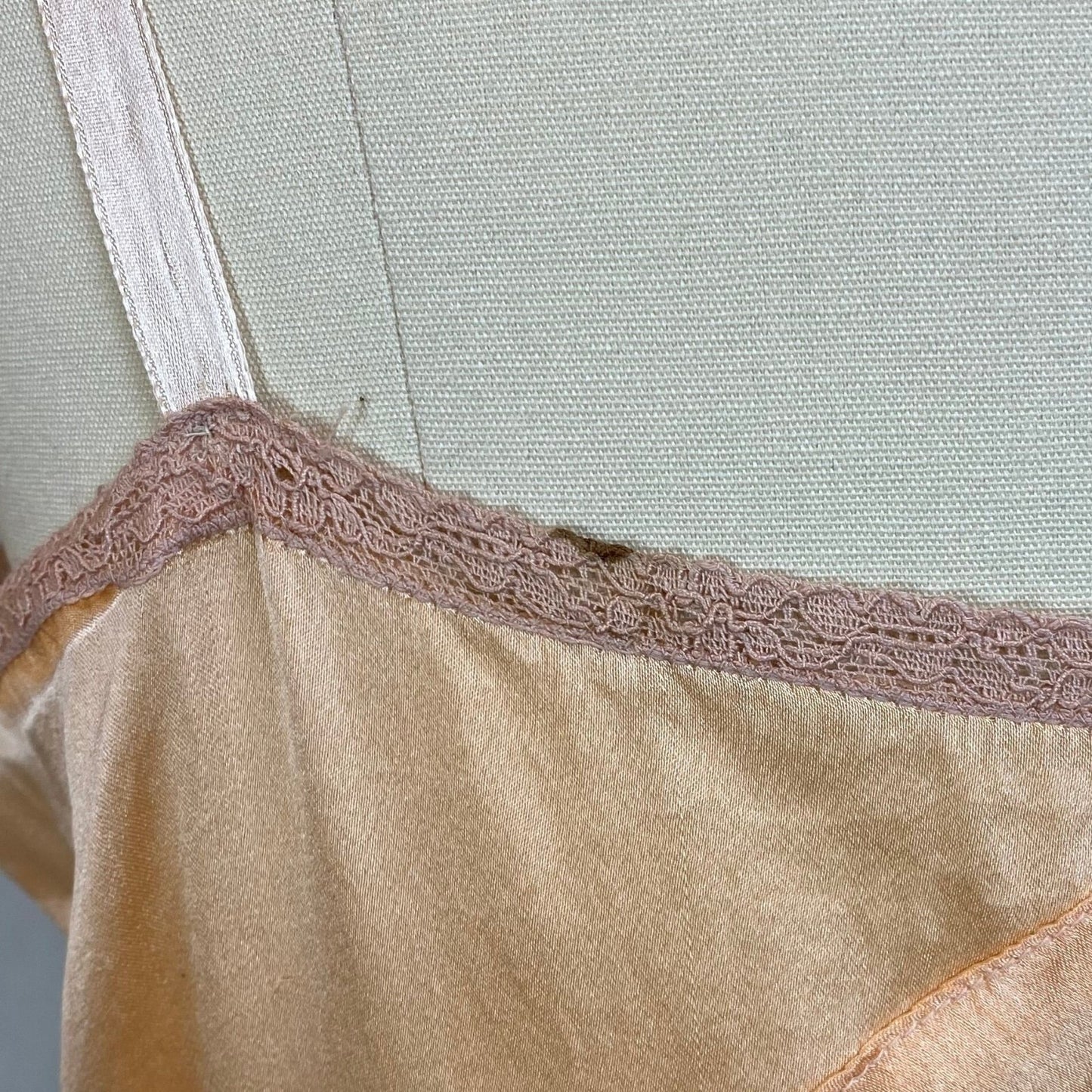 Vintage 1930's Teddy Chemise | Rich Peach Silk with Warm Nude Floral Lace | Size M, LG - Daggers & Dames