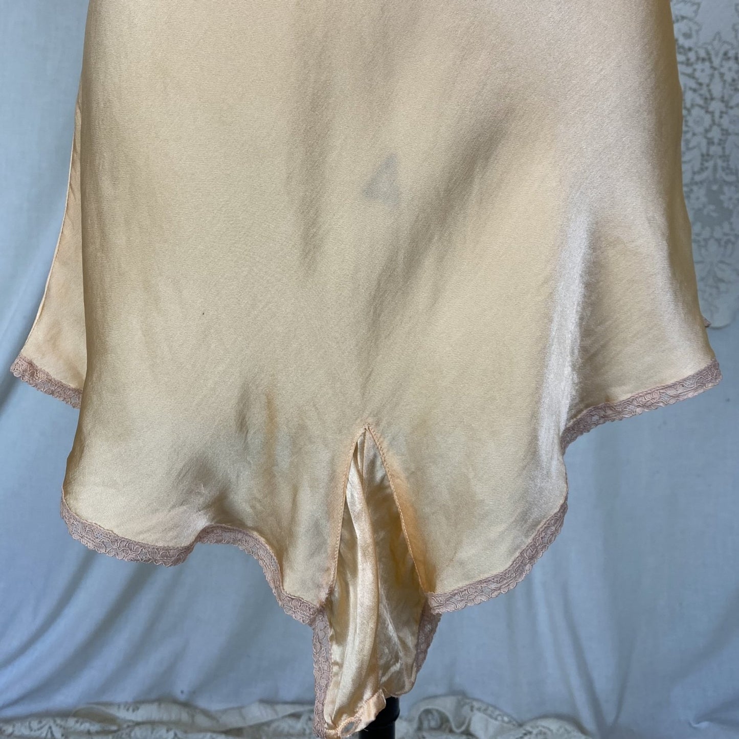 Vintage 1930's Teddy Chemise | Rich Peach Silk with Warm Nude Floral Lace | Size M, LG - Daggers & Dames