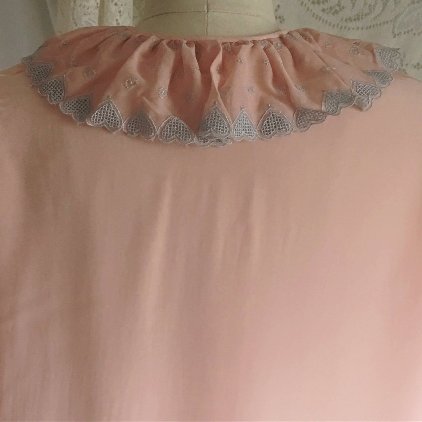 Vintage 1940's Bed Jacket | Bubblegum Pink Rayon with Gray Heart Embroidery | Size XS, S - Daggers & Dames