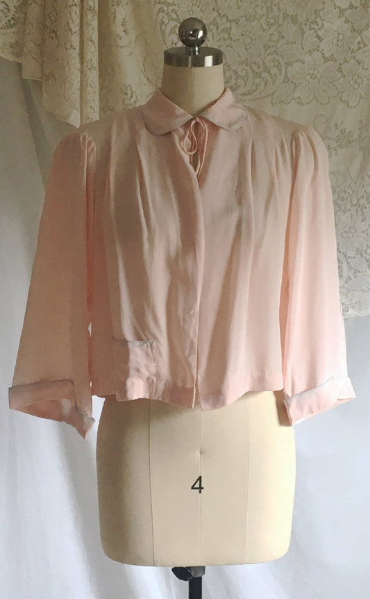 Vintage 1940's Bed Jacket | Pale Pink Rayon with Gray Piping and Bell Sleeves | Size S, M - Daggers & Dames
