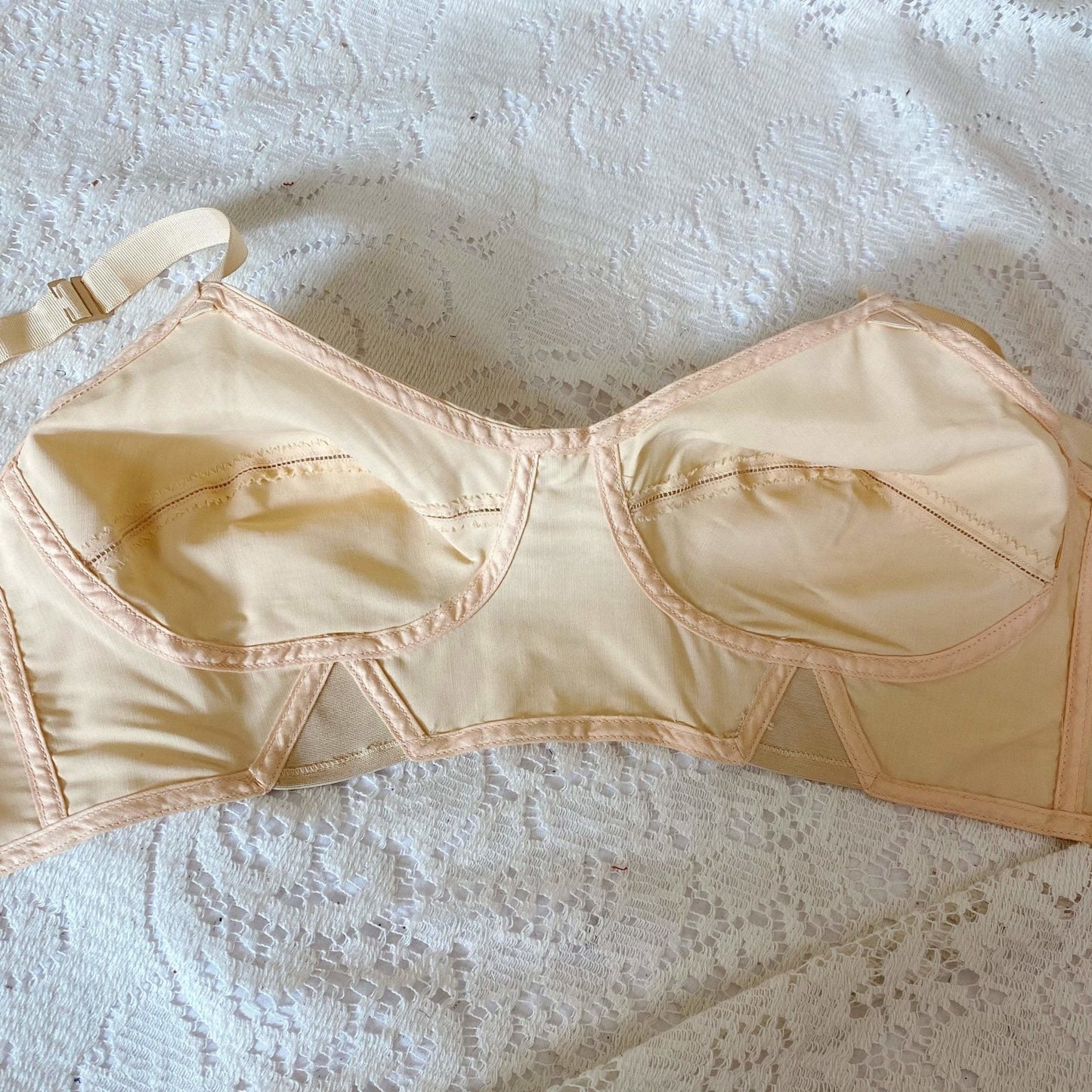 Vintage 1940's Bra | Peach Cotton & Rayon with Darted Cups | Size 36 B, 34 C | Kabo - Daggers & Dames