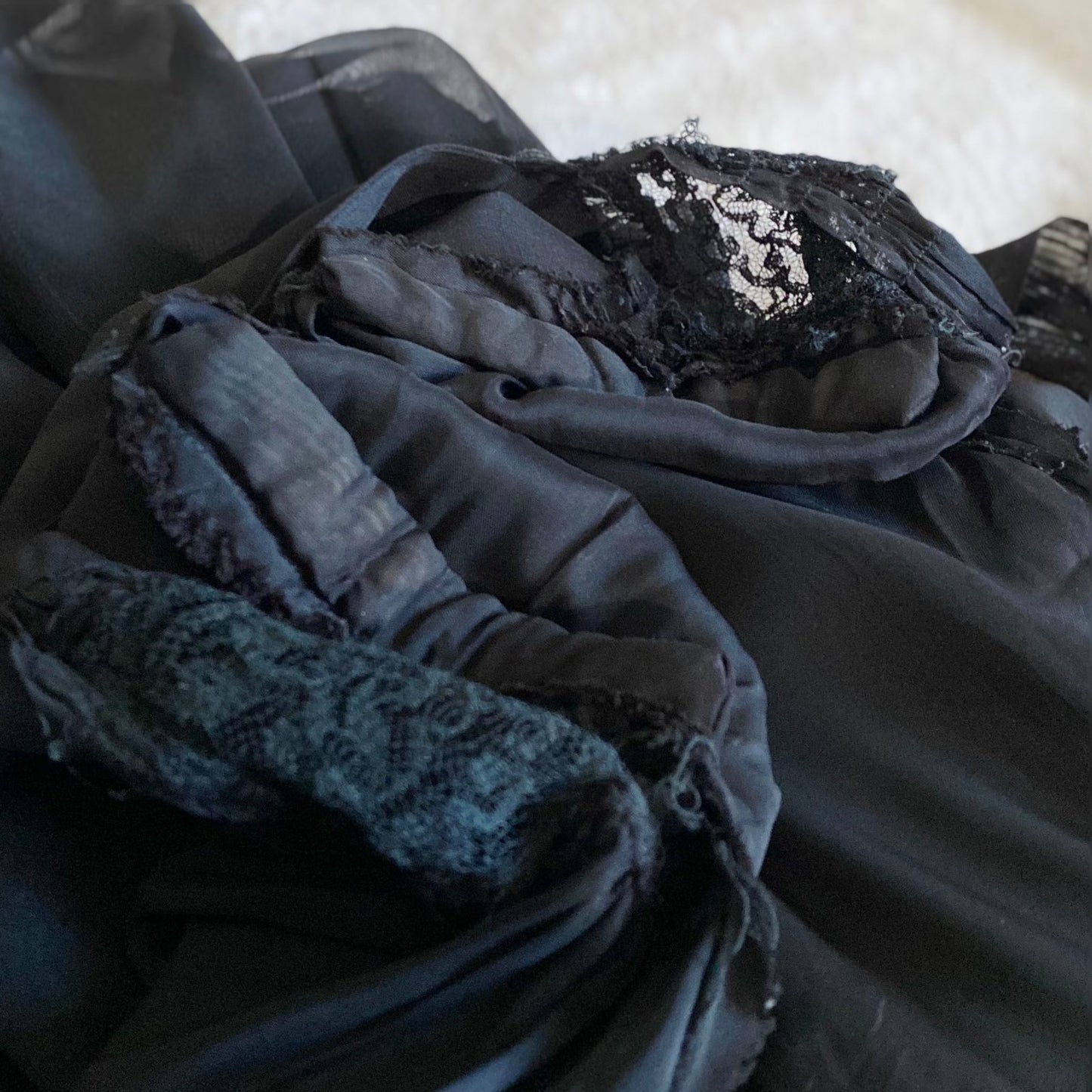 Vintage 1940's Dressing Gown Robe | Sheer Black Silk Chiffon with Chantilly Lace | Size XS - Daggers & Dames