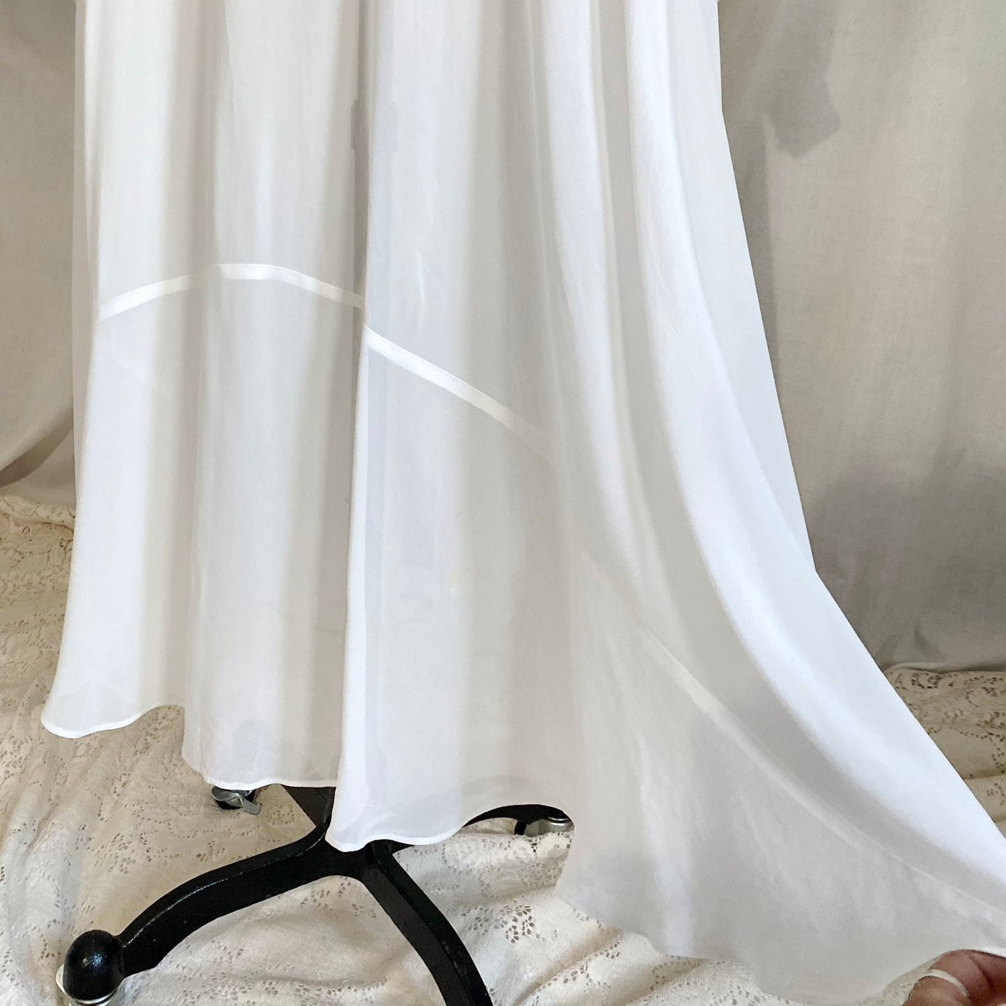 Vintage 1940's Dressing Gown Robe | Sheer White Rayon Chiffon with Warm Nude Cotton Lace | Size XS, S - Daggers & Dames