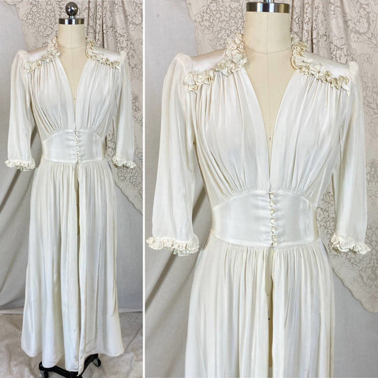 Vintage 1940's Dressing Gown Robe | Silky White Rayon with Ruffles | Size XS | Flobert - Daggers & Dames