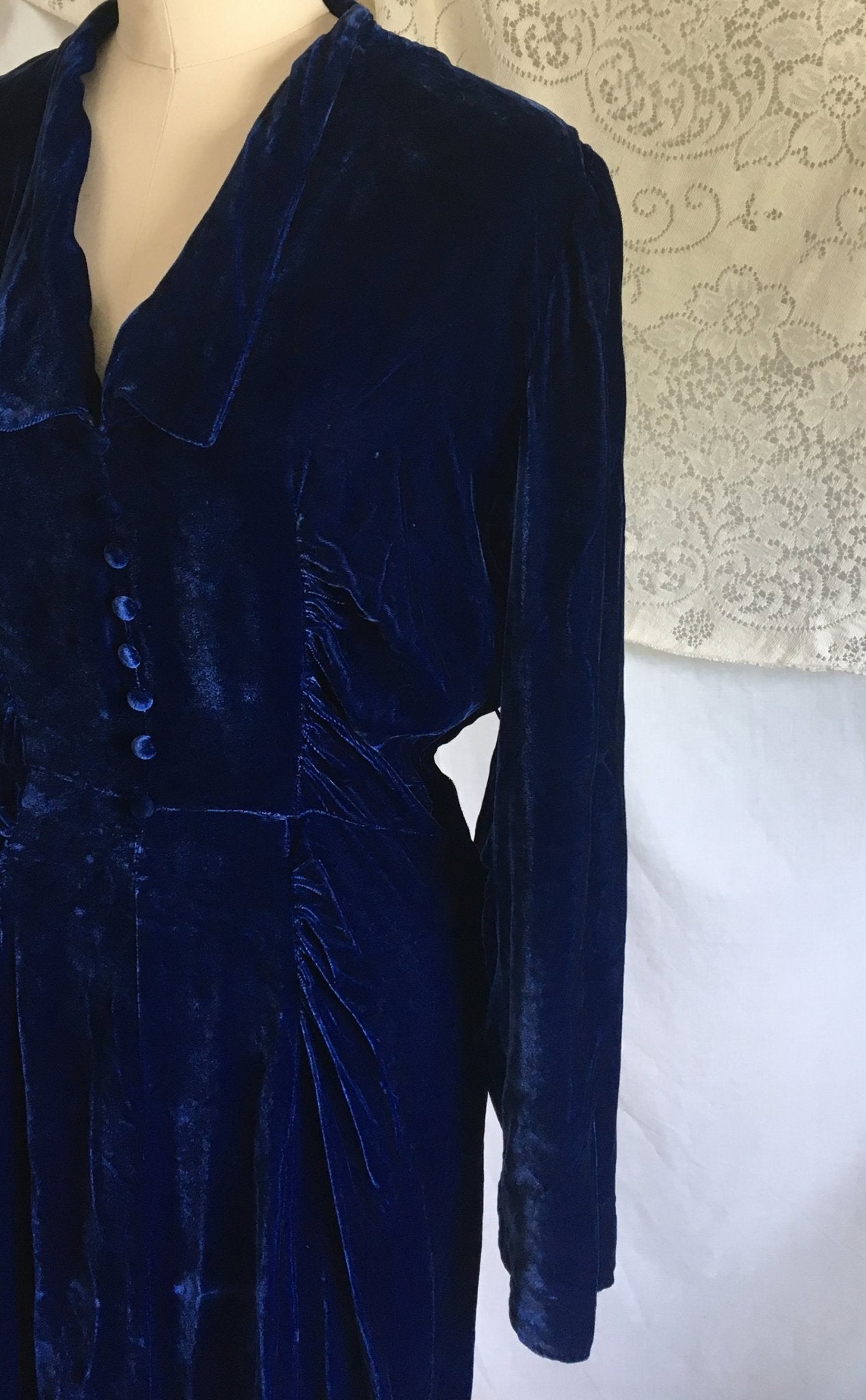 Vintage 1940's Hostess Dress | Cobalt Blue Silk Velvet with Faux Buttons | Size S, M - Daggers & Dames