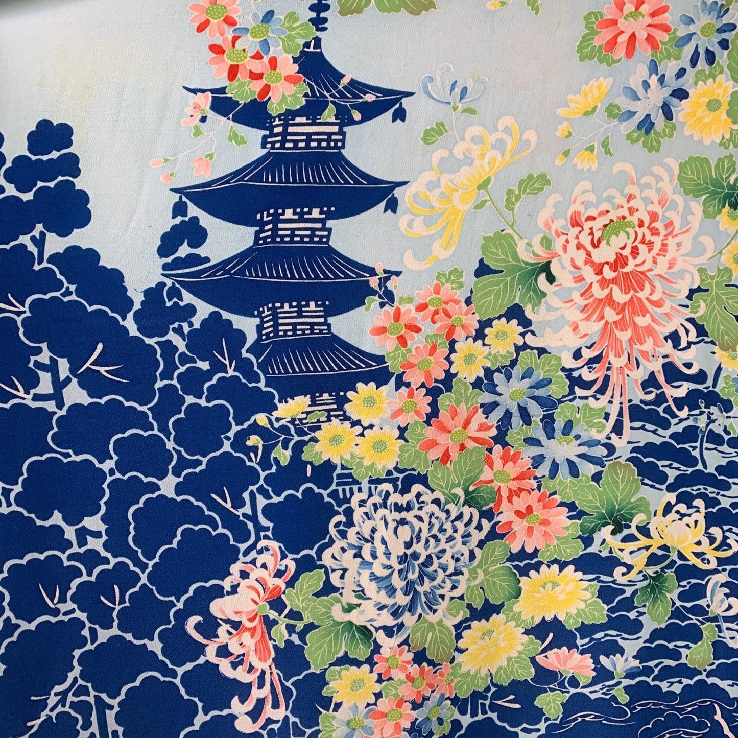 Vintage 1940's Japanese Kimono Robe | Reversible Sky Blue & Mint Green Hayashi Floral Printed Silk Crepe | Size Free - Daggers & Dames