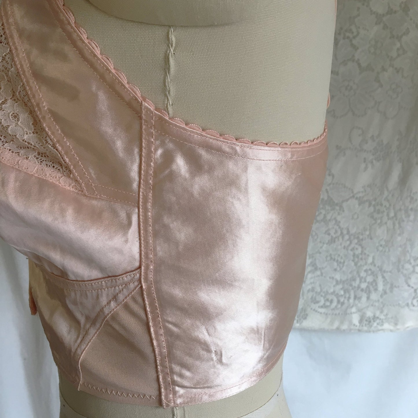 Vintage 1940's Longline Bra | Bubblegum Pink Satin & Lace with Bullet Cups | Bellavita | Size 38 B, 36 C - Daggers & Dames