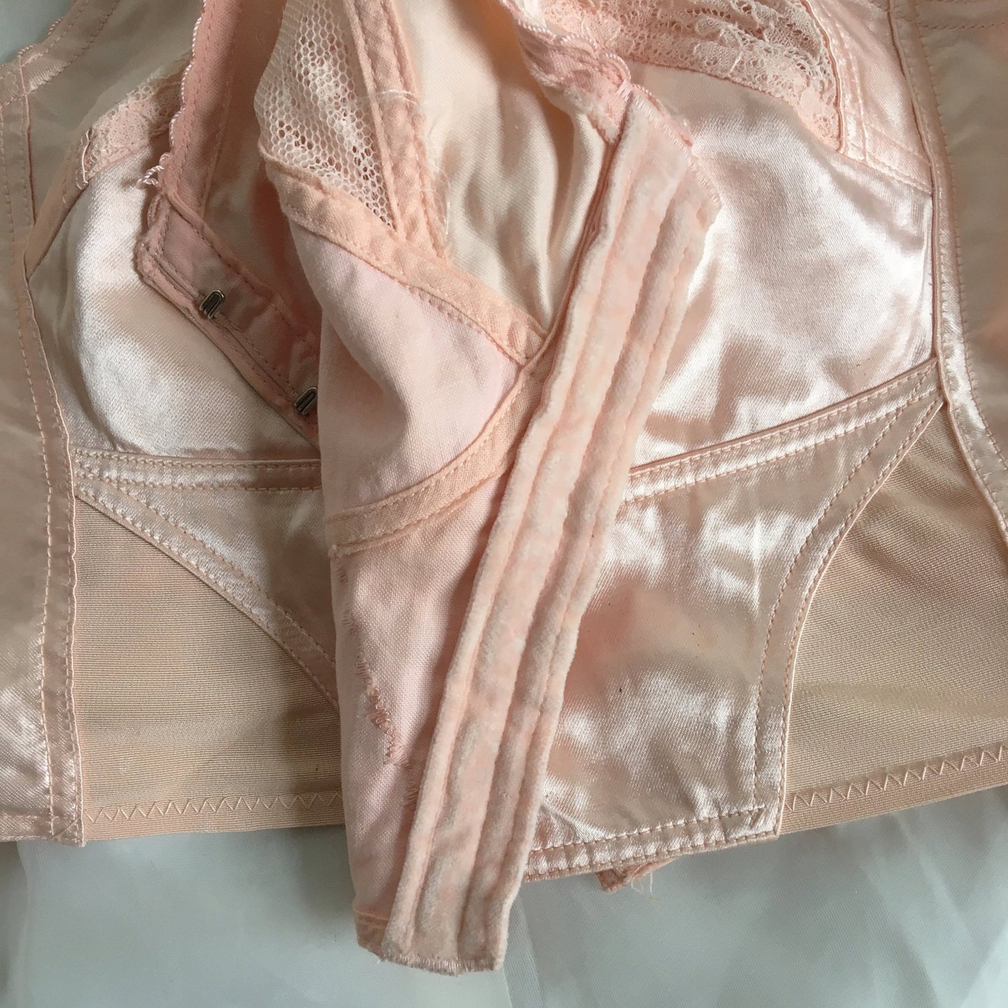 Vintage 1940's Longline Bra | Bubblegum Pink Satin & Lace with Bullet Cups | Bellavita | Size 38 B, 36 C - Daggers & Dames