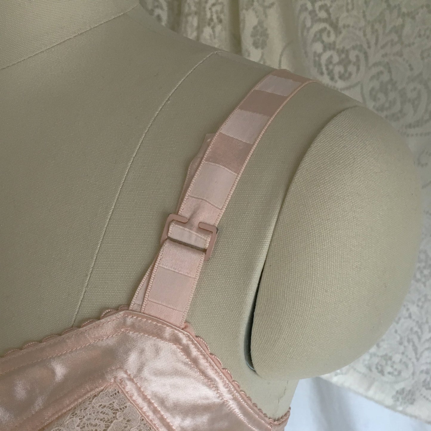 Vintage 1940's Longline Bra | Bubblegum Pink Satin & Lace with Bullet Cups | Bellavita | Size 38 B, 36 C - Daggers & Dames