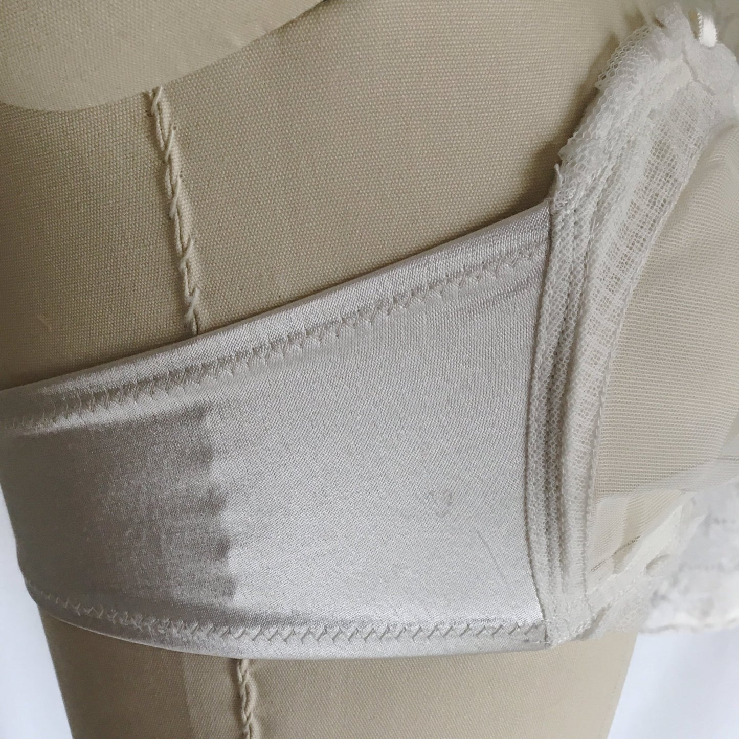 Vintage 1940's Monowire Bra | Sheer White Tulle Mesh with Ruffles & Satin | Lilly of France | Size 32 B, 32 C - Daggers & Dames