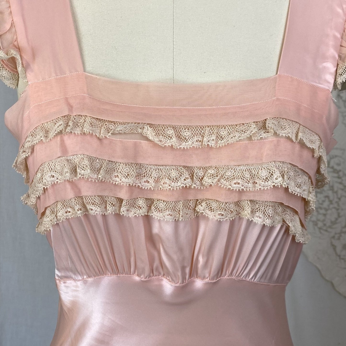 Vintage 1940's Nightgown | Baby Pink Rayon Satin with Ruffled Lace & Silk Chiffon | Size XS - Daggers & Dames