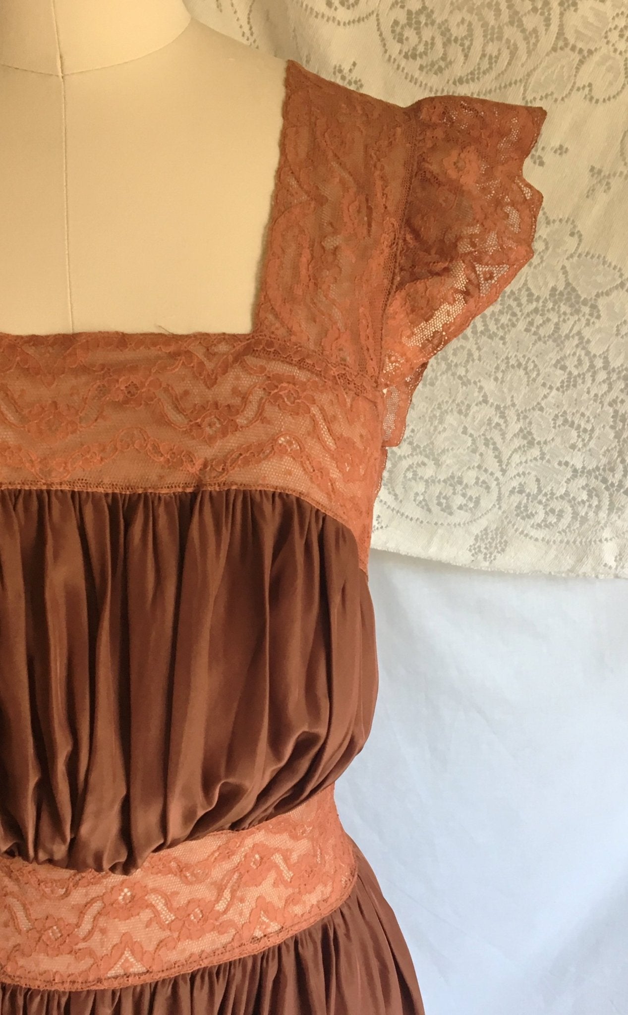 Vintage 1940's Nightgown | Brown Rayon with Bronze Sheen Finish & Chantilly Lace | Size XS - Daggers & Dames