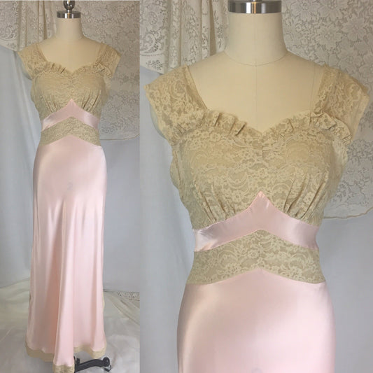 Vintage 1940's Nightgown | Pale Rose Pink Rayon Satin with Ruffled Alençon Lace | Fischer Heavenly Lingerie - Never Worn | Size XS - Daggers & Dames