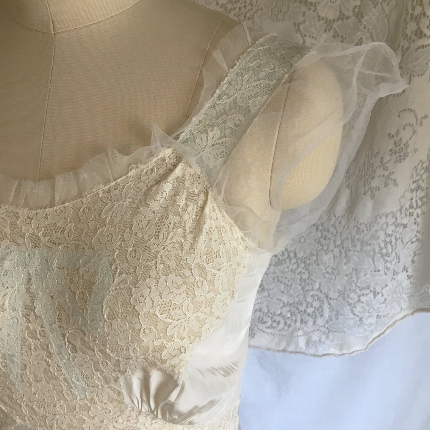 Vintage 1940's Nightgown | Silky White Rayon with Blue Ribbon Bows & Lace | Godfried Lingerie | Size XXS, XS Petite - Daggers & Dames