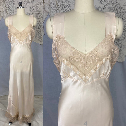 Vintage 1940's Nightgown | Warm Ivory Rose Rayon Satin with Floral Lace & Woven Silk Ribbon | Size S, M | Ro Jene - Daggers & Dames
