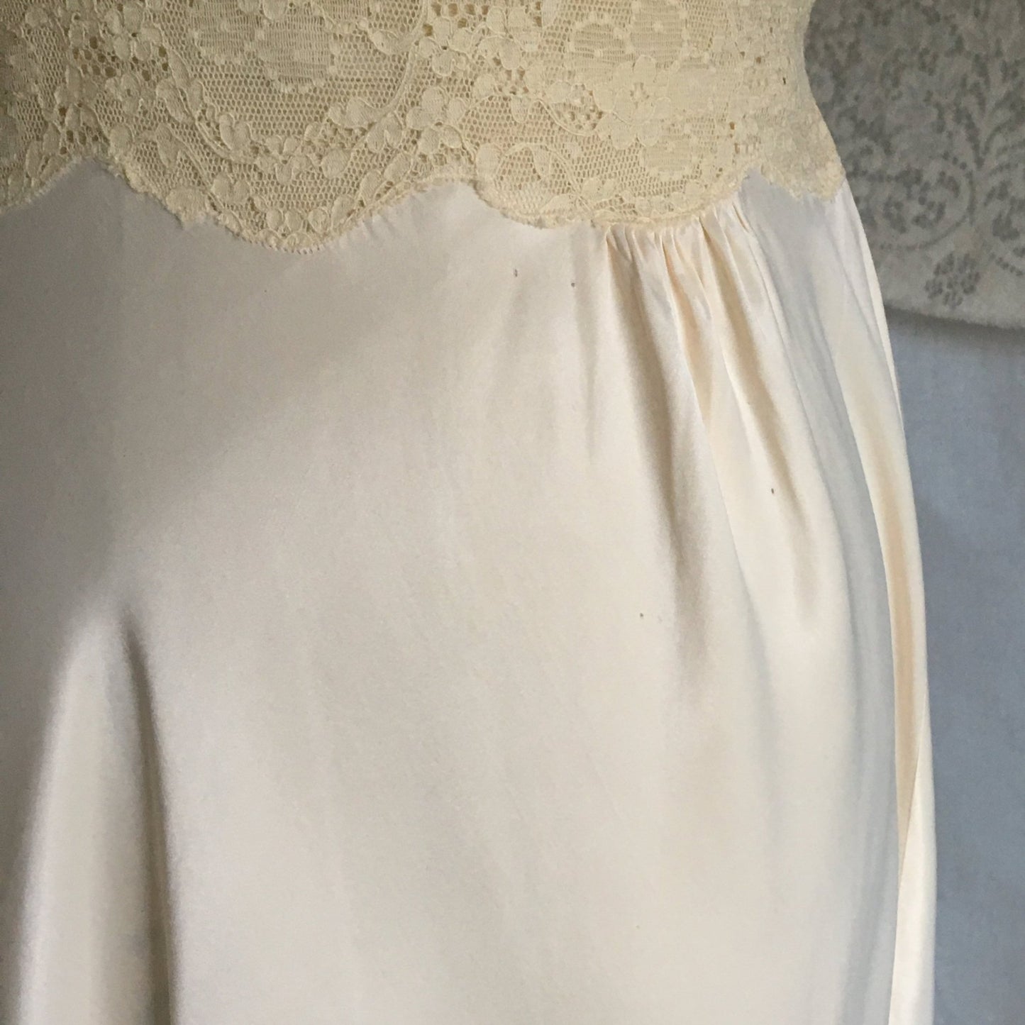 Vintage 1940's Peignoir Set | Ivory Rayon Satin & Chiffon with Lace | Lady Duff | Size S - Daggers & Dames