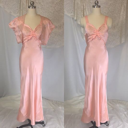 Vintage 1940's Peignoir Set | Rich Tea Rose Pink Rayon Satin with Lace Appliqué | Never Worn | Size SM - Daggers & Dames
