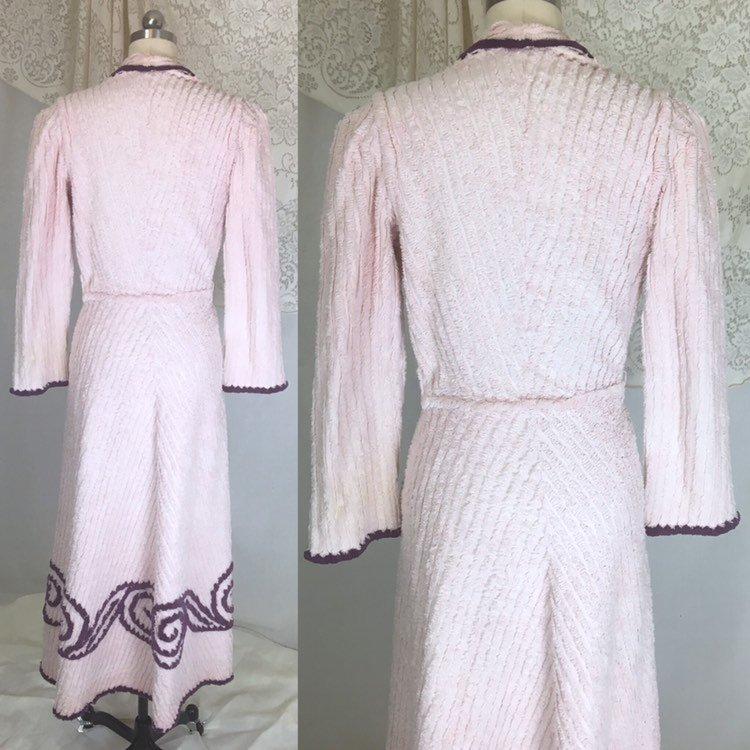 Vintage 1940's Robe | Lilac & Deep Royal Purple Chenille | Size XS, S - Daggers & Dames