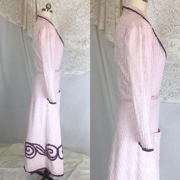 Vintage 1940's Robe | Lilac & Deep Royal Purple Chenille | Size XS, S - Daggers & Dames