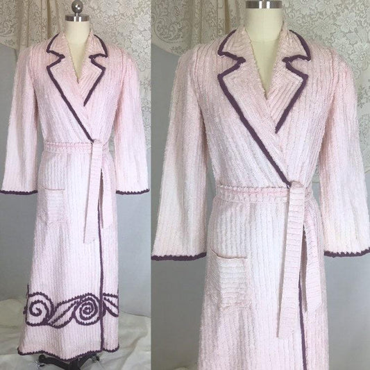 Vintage 1940's Robe | Lilac & Deep Royal Purple Chenille | Size XS, S - Daggers & Dames