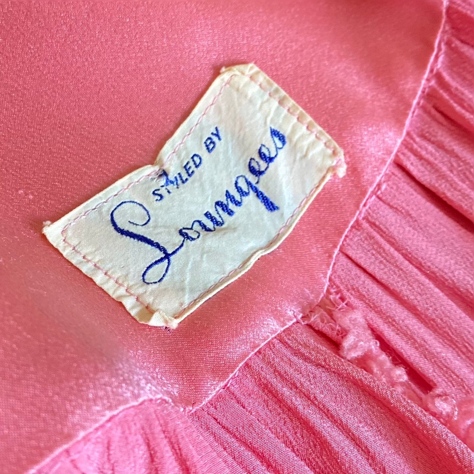 Vintage 1940's Robe | Silky Rose Pink Rayon Satin with Bishop Sleeves | Size S, M, LG | Loungee's - Daggers & Dames