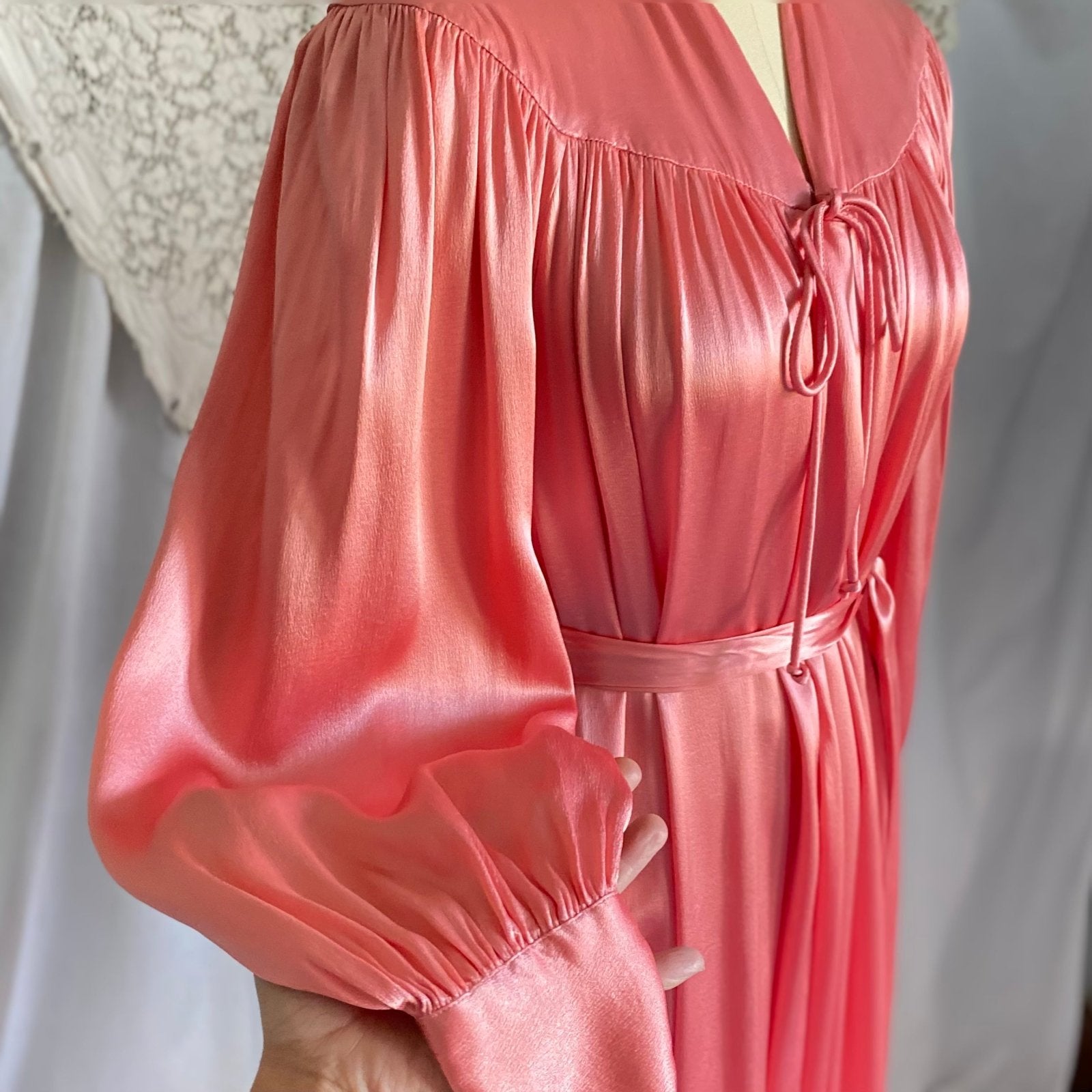 Vintage 1940's Robe | Silky Rose Pink Rayon Satin with Bishop Sleeves | Size S, M, LG | Loungee's - Daggers & Dames