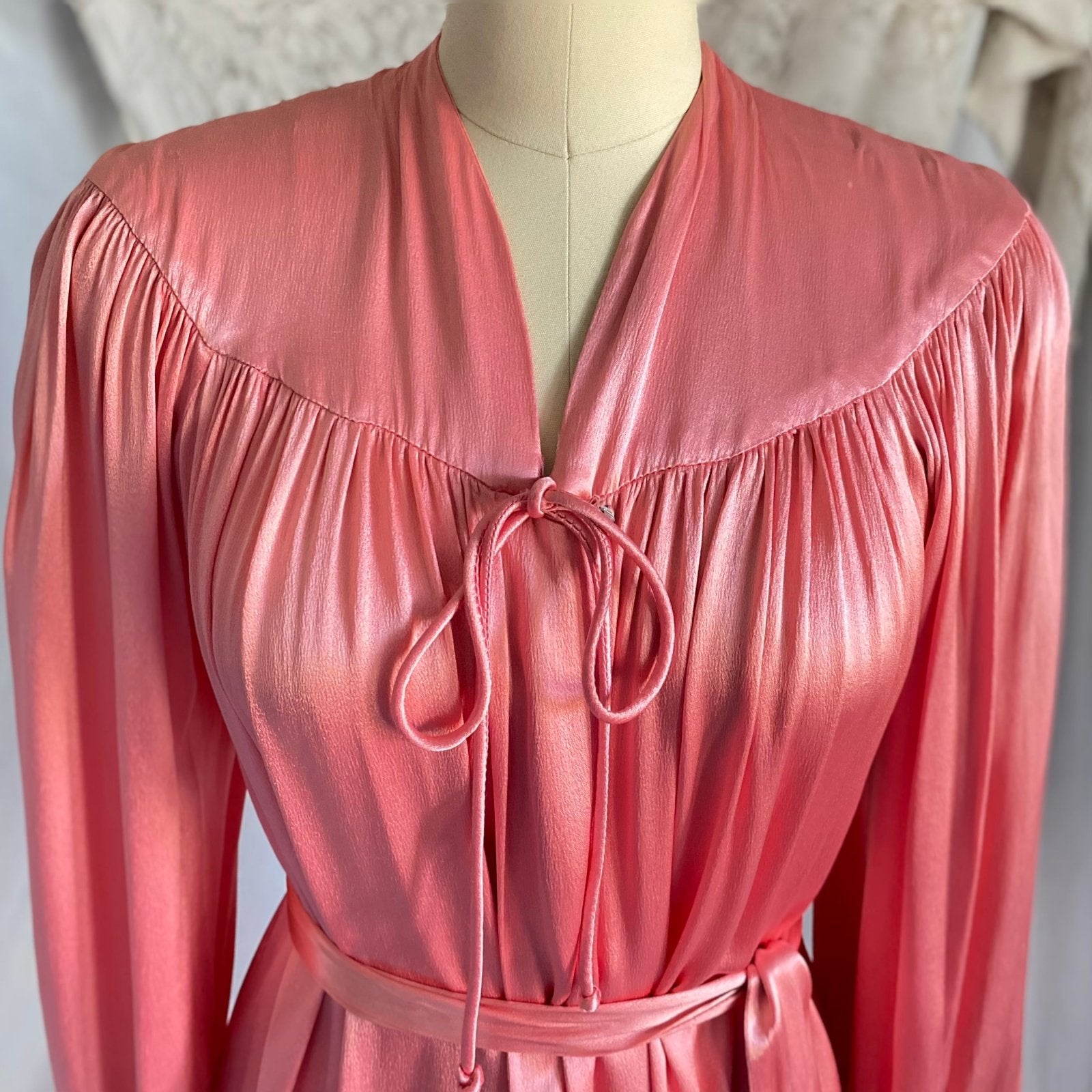 Vintage 1940's Robe | Silky Rose Pink Rayon Satin with Bishop Sleeves | Size S, M, LG | Loungee's - Daggers & Dames