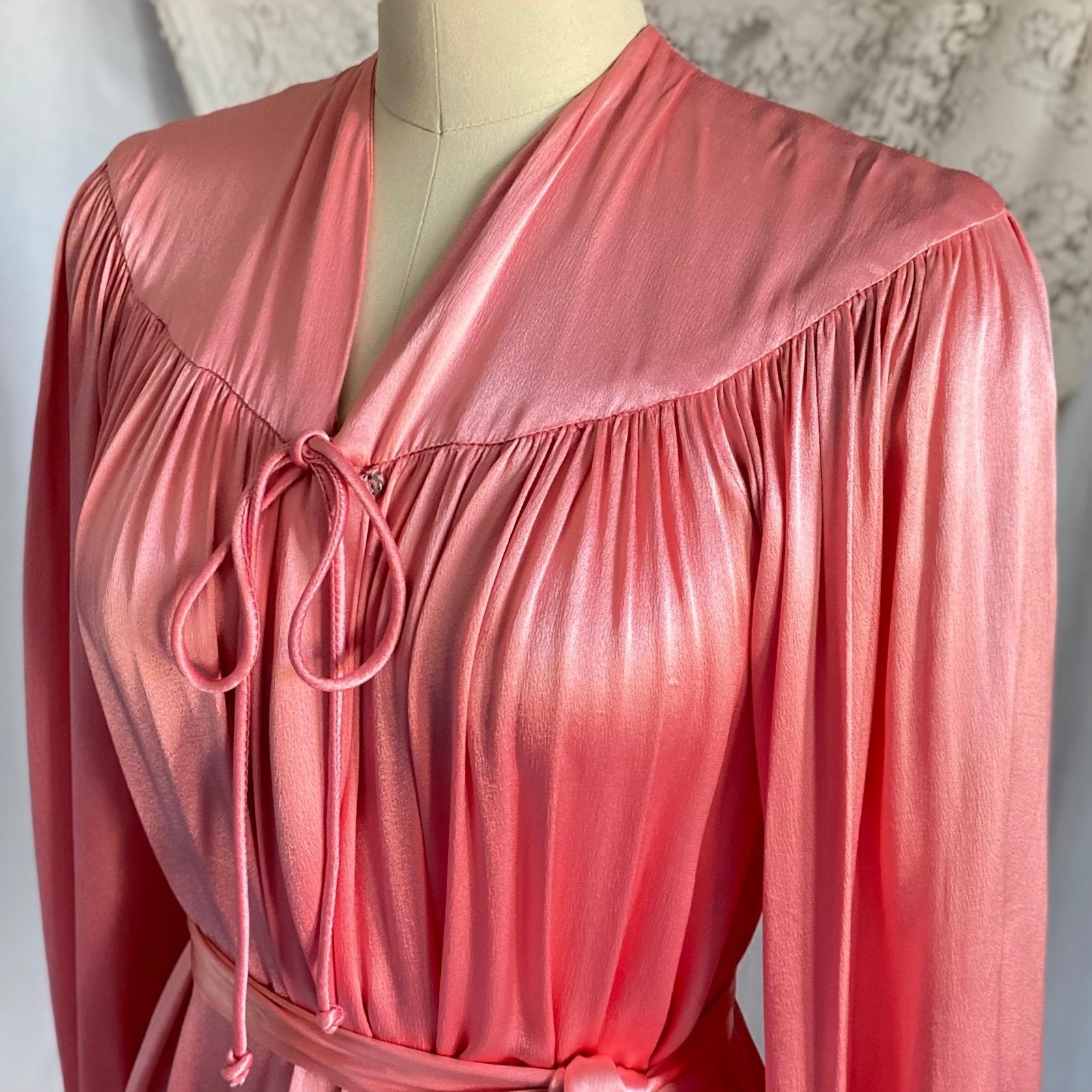 Vintage 1940's Robe | Silky Rose Pink Rayon Satin with Bishop Sleeves | Size S, M, LG | Loungee's - Daggers & Dames