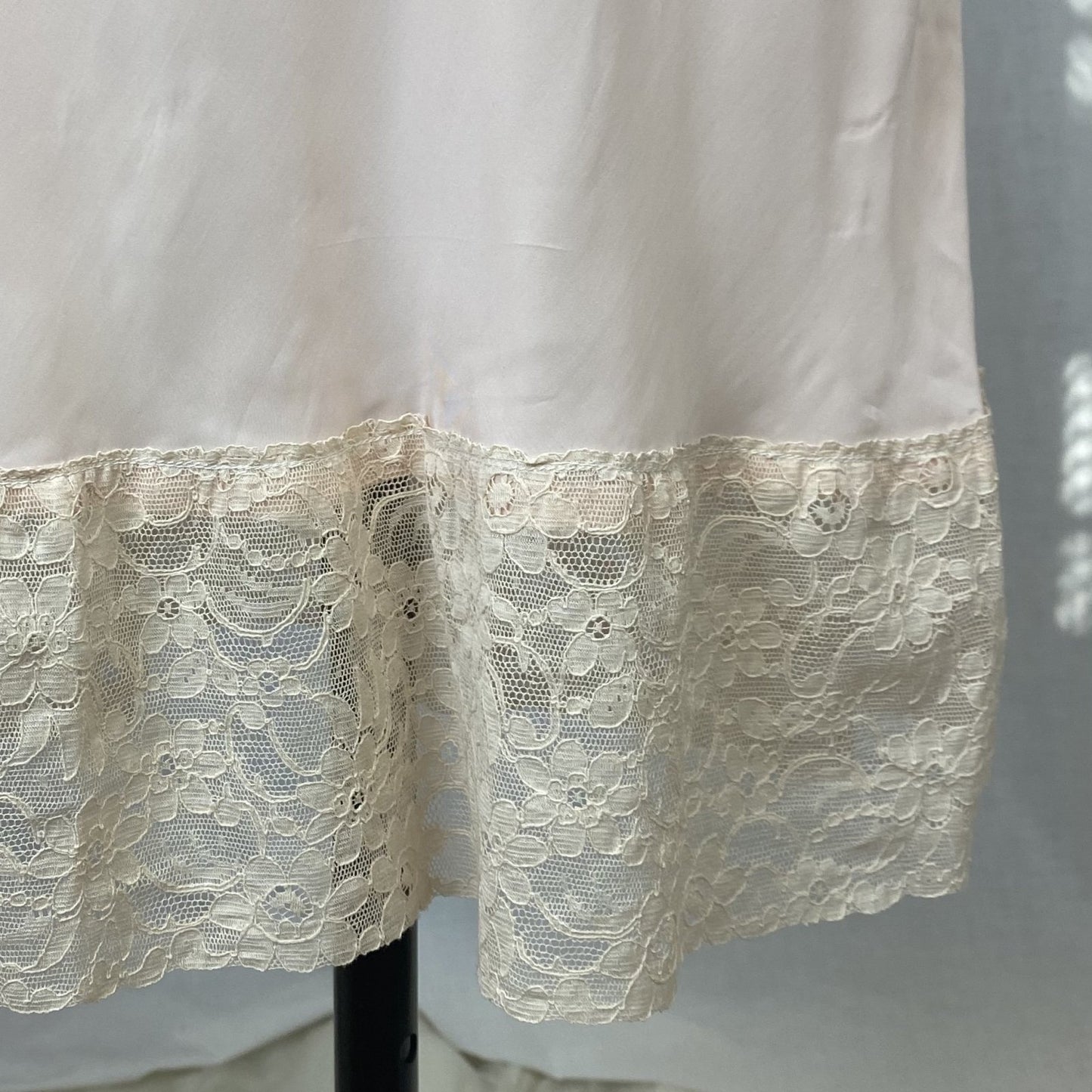 Vintage 1940's Slip | Baby Pink Rayon with Ivory Cotton Lace & Floral Applique | Size XS | Aristocraft, Never Worn - Daggers & Dames