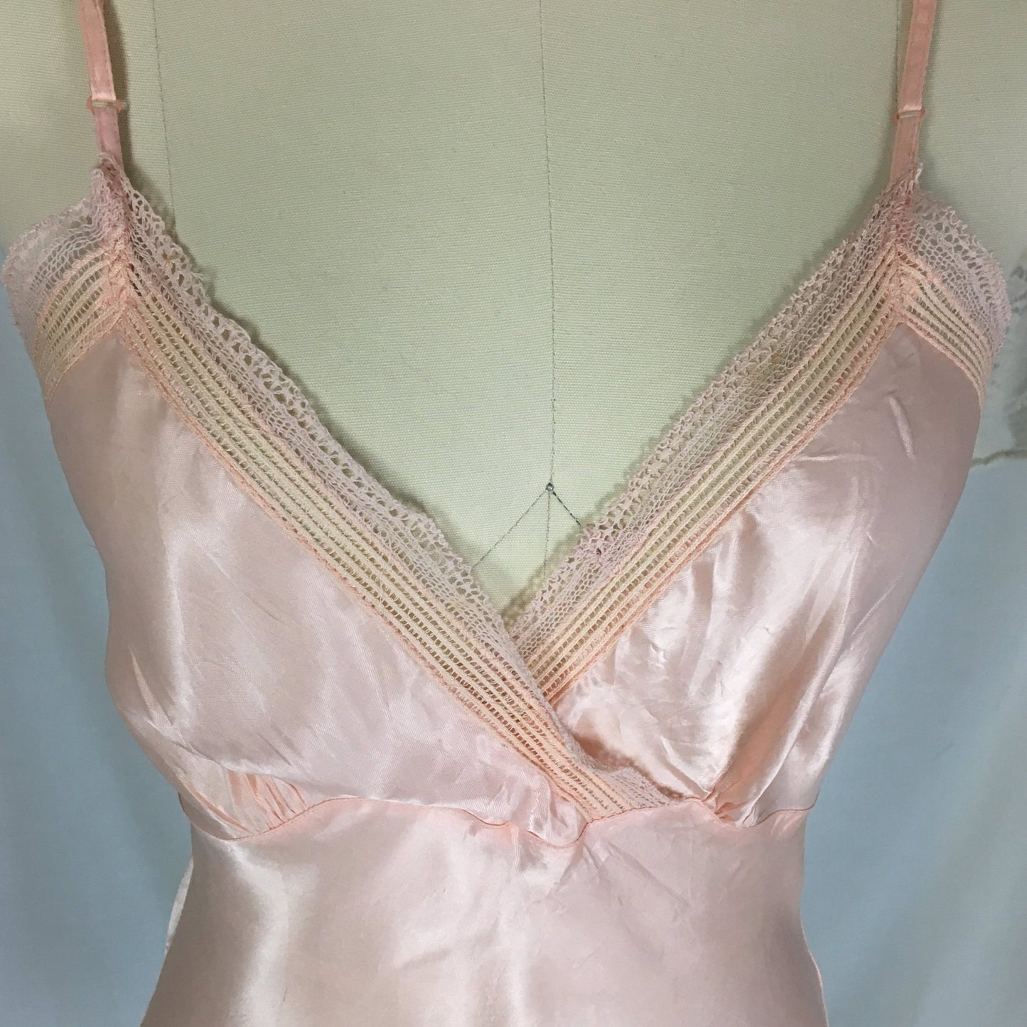 Vintage 1940's Slip | Size XS | Light Rose Pink Silky Rayon Satin with Entredeux Stitching | Movie Star - Daggers & Dames