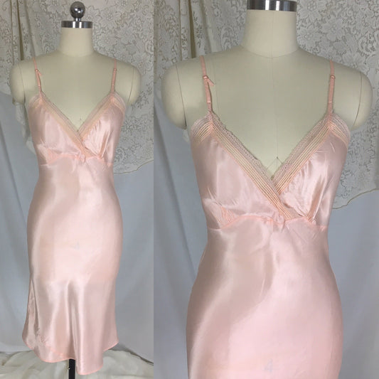 Vintage 1940's Slip | Size XS | Light Rose Pink Silky Rayon Satin with Entredeux Stitching | Movie Star - Daggers & Dames