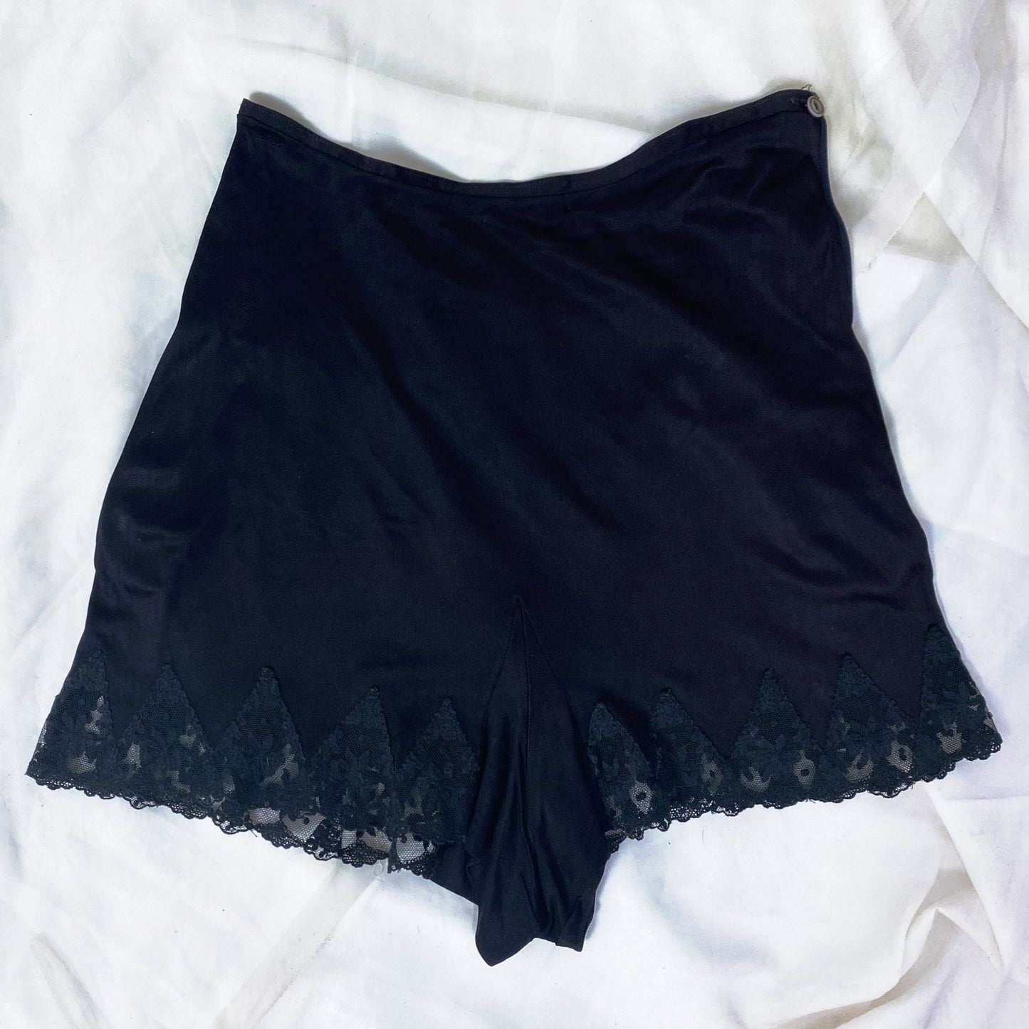 Vintage 1940's Tap Pants | Inky Black Rayon Knit with Lace | Size XS | Vanity Fair - Daggers & Dames