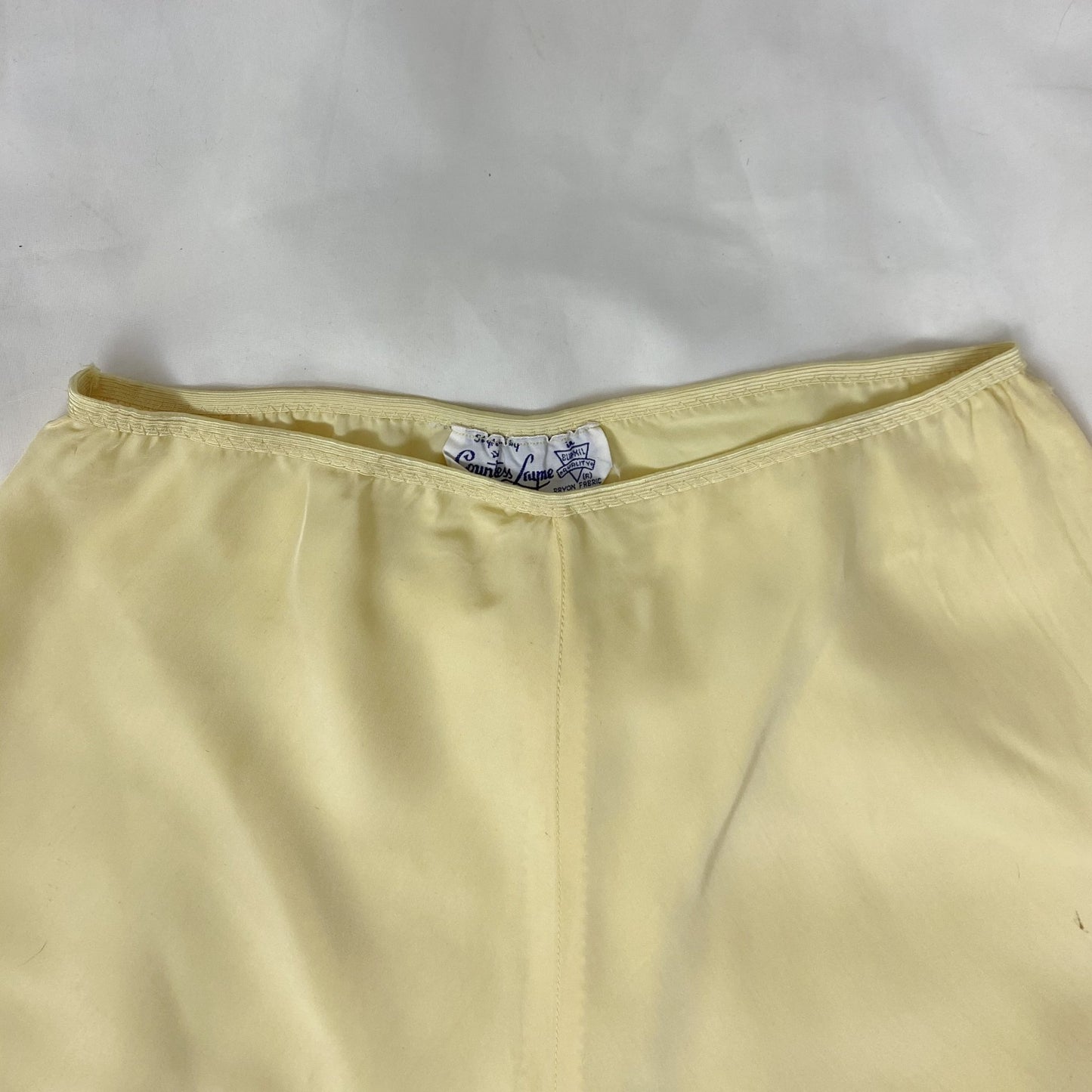 Vintage 1940's Tap Pants | Rich Butter Yellow Rayon with Ivory Lace | Size S, M | Countess Lynn - Daggers & Dames