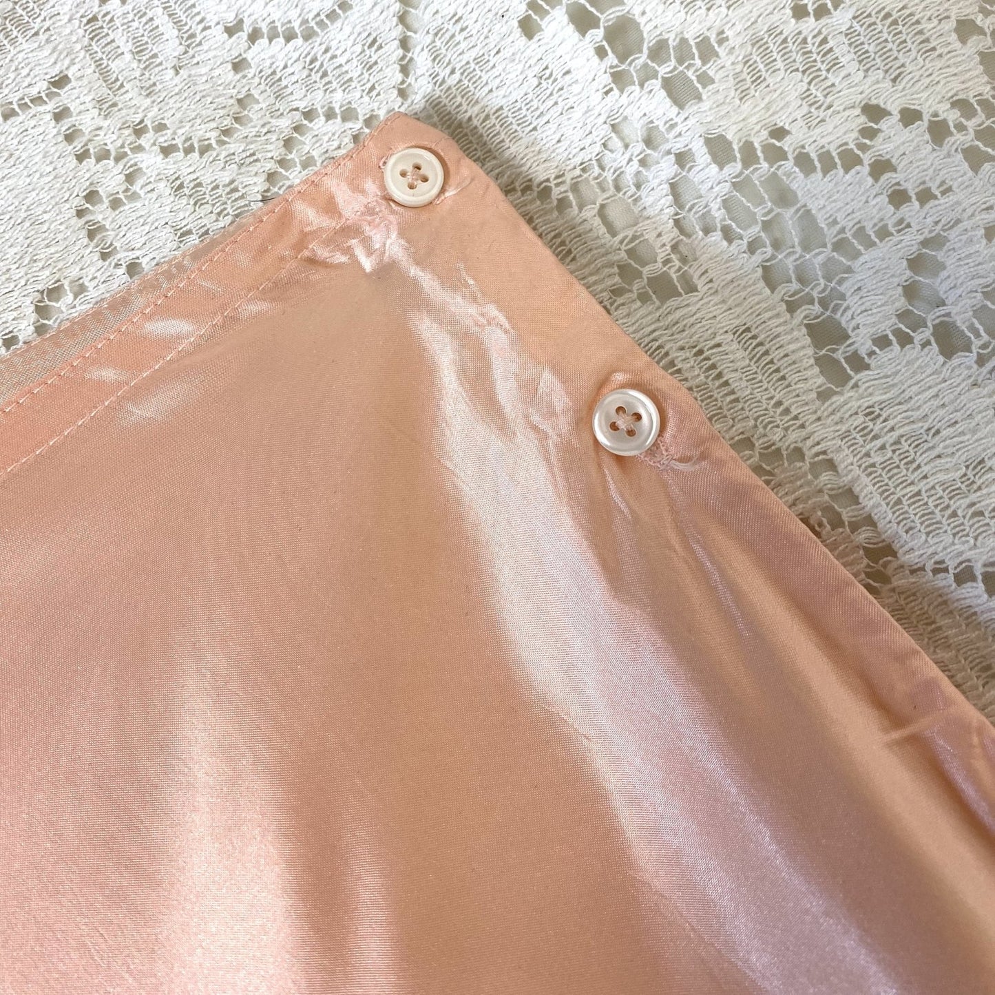 Vintage 1940's Tap Pants | Rosy Gold Pink with Ivory Lace | Size M, LG - Daggers & Dames