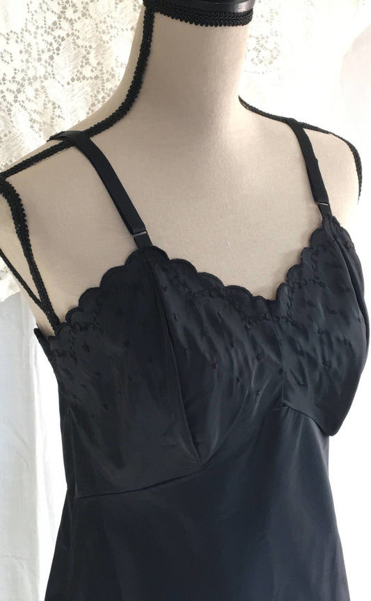 Vintage 1950s Black Slip by Gaymode - Daggers & Dames