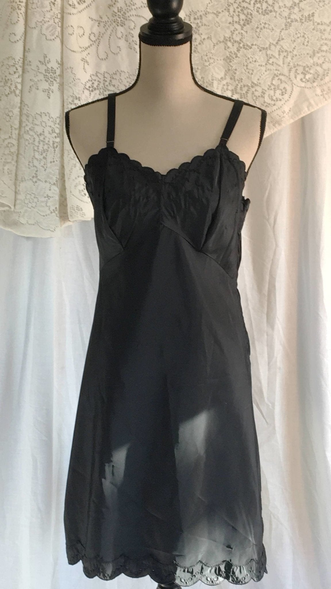 Vintage 1950s Black Slip by Gaymode - Daggers & Dames
