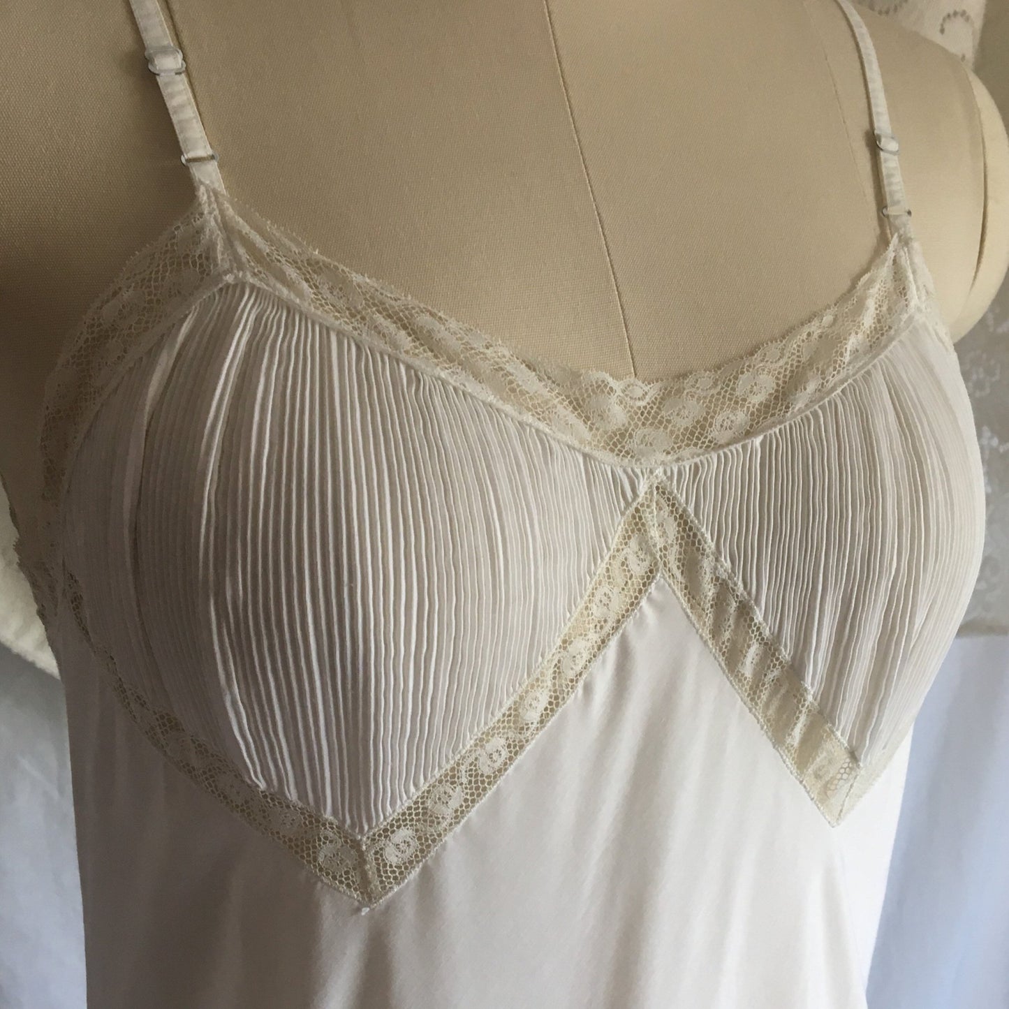 Vintage 1950's Chemise Slip | White Dacron Cotton Batiste & Lace | Crystal Pleating | Barbizon | Size SM - Daggers & Dames